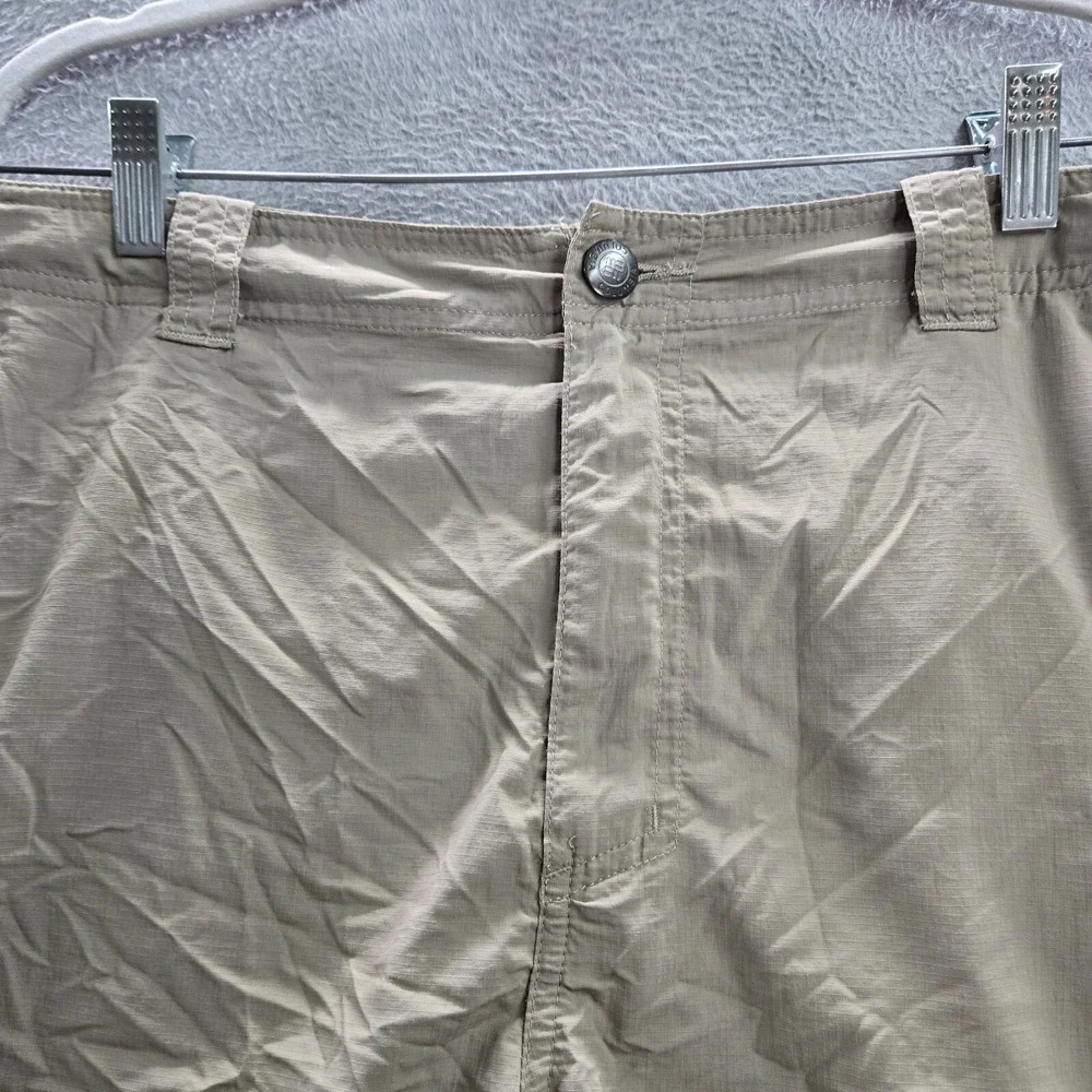 Columbia Men Shorts 40 Beige Chino Omni Shade Cargo‎ Pockets Nylon 9 in Inseam